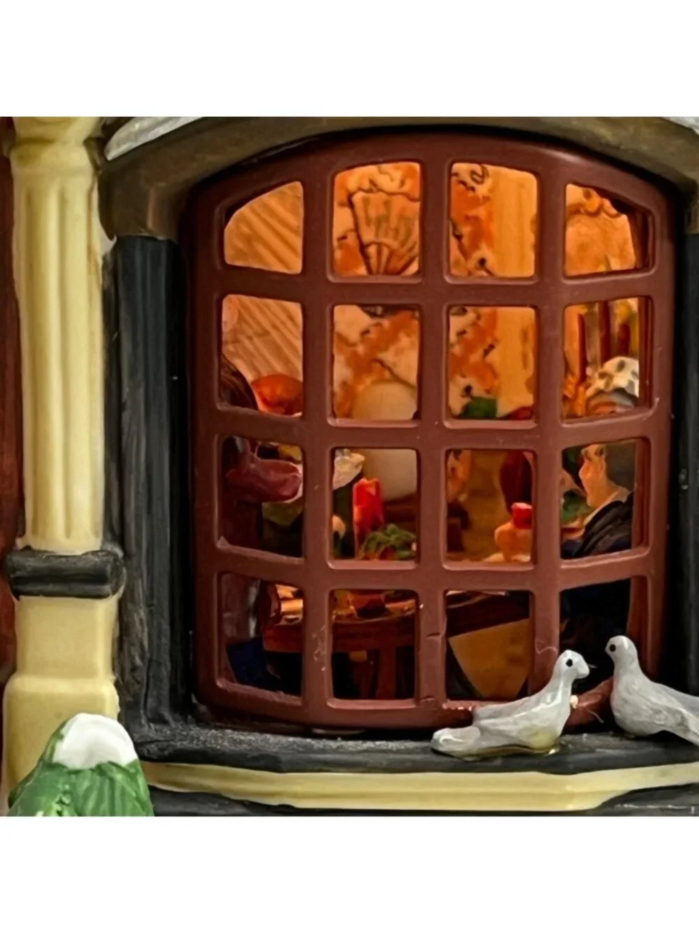 Dept 56 Chancery Corner, Dickens Village from 1999 - Building Only - NO Box